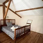 Ferienhaus Domaine 34 Couchages Piscine Couverte Chauffee Lespignan