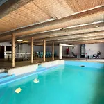 Domaine 34 Couchages Piscine Couverte Chauffee *