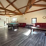 Domaine 34 Couchages Piscine Couverte Chauffee * Lespignan