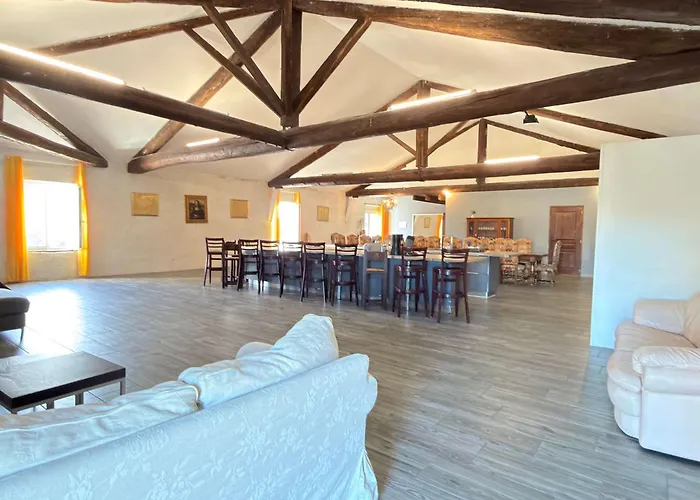 Domaine 34 Couchages Piscine Couverte Chauffee Lespignan